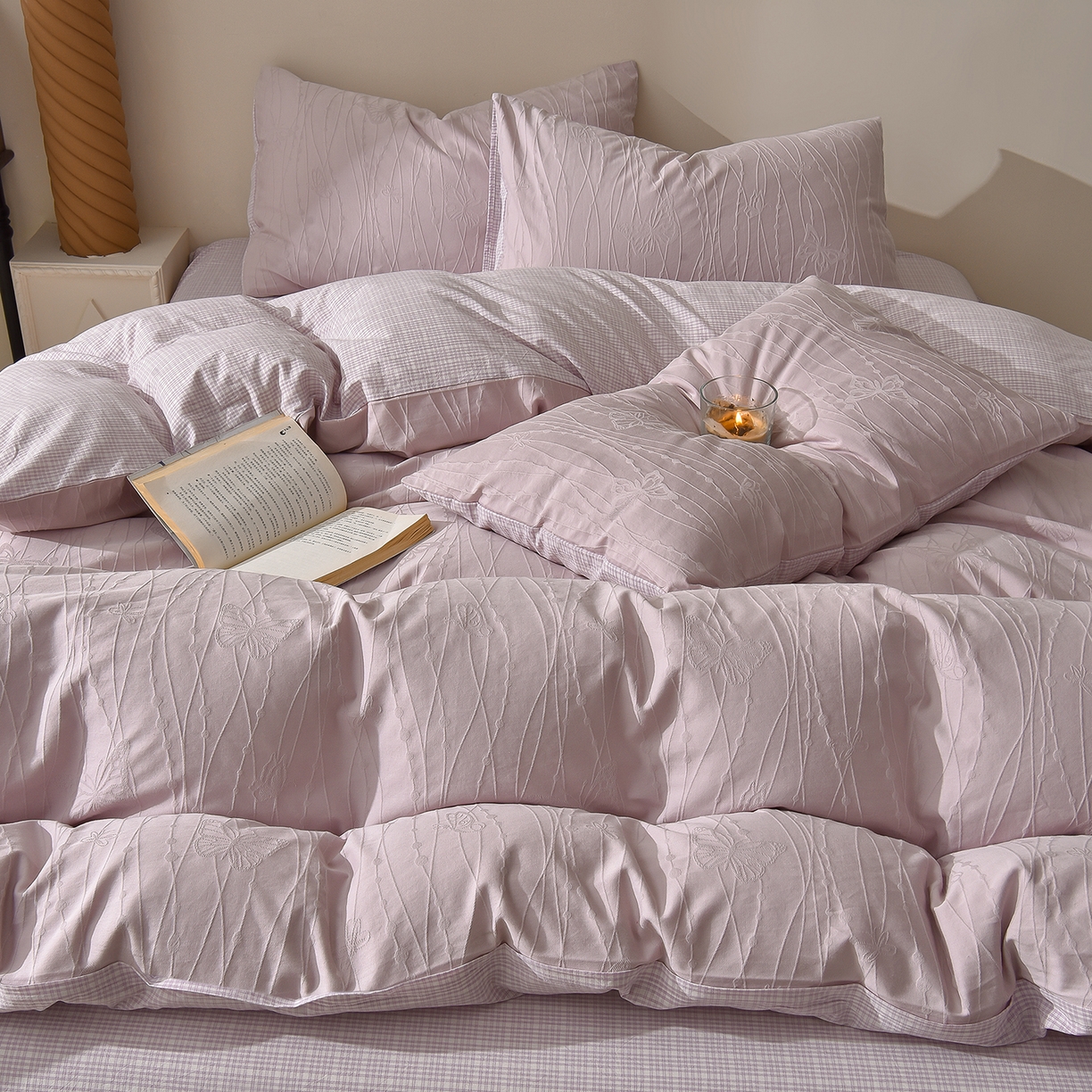 91家纺网 家纺一手货源 找家纺 炫拼家纺 2026新款A类60支水洗棉立体浮雕提花全棉四件套-幻蝶系列 幻蝶-梦幻紫