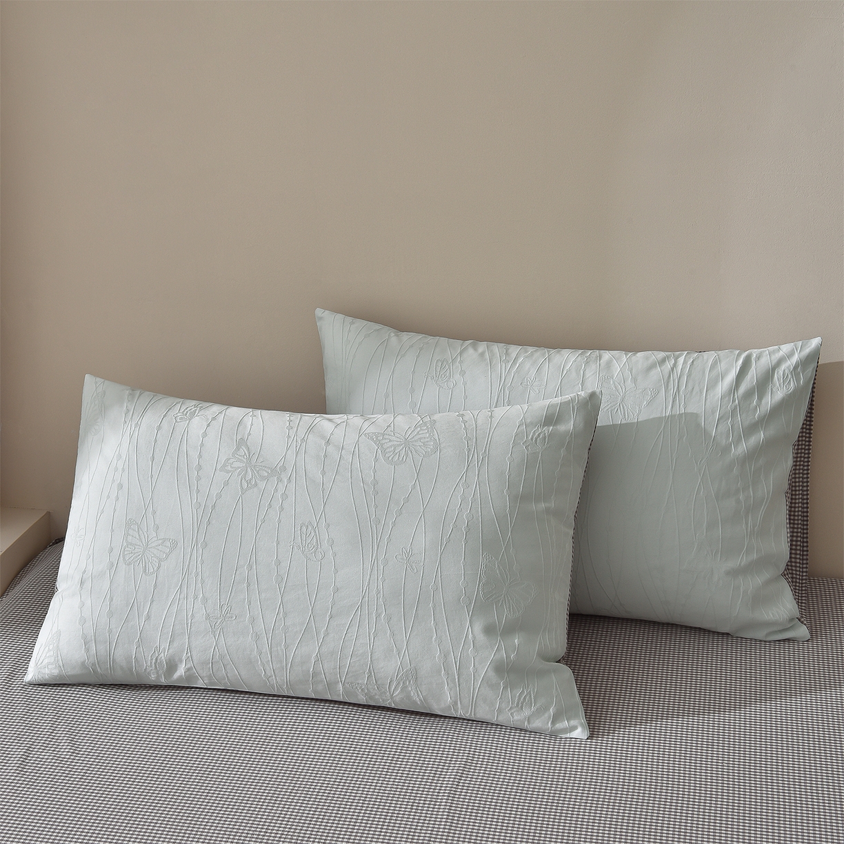 91家纺网 家纺一手货源 找家纺 炫拼家纺 2026新款A类60支水洗棉立体浮雕提花全棉四件套-幻蝶系列 幻蝶-奶绿