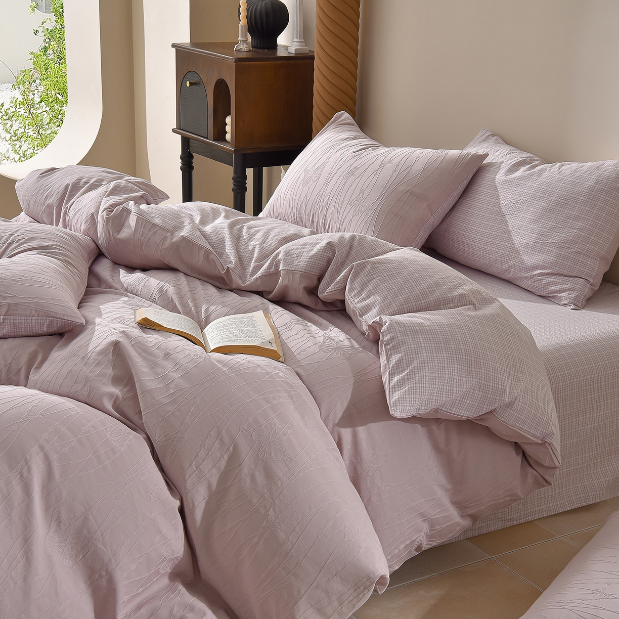 91家纺网 家纺一手货源 找家纺 炫拼家纺 2026新款A类60支水洗棉立体浮雕提花全棉四件套-幻蝶系列 幻蝶-梦幻紫