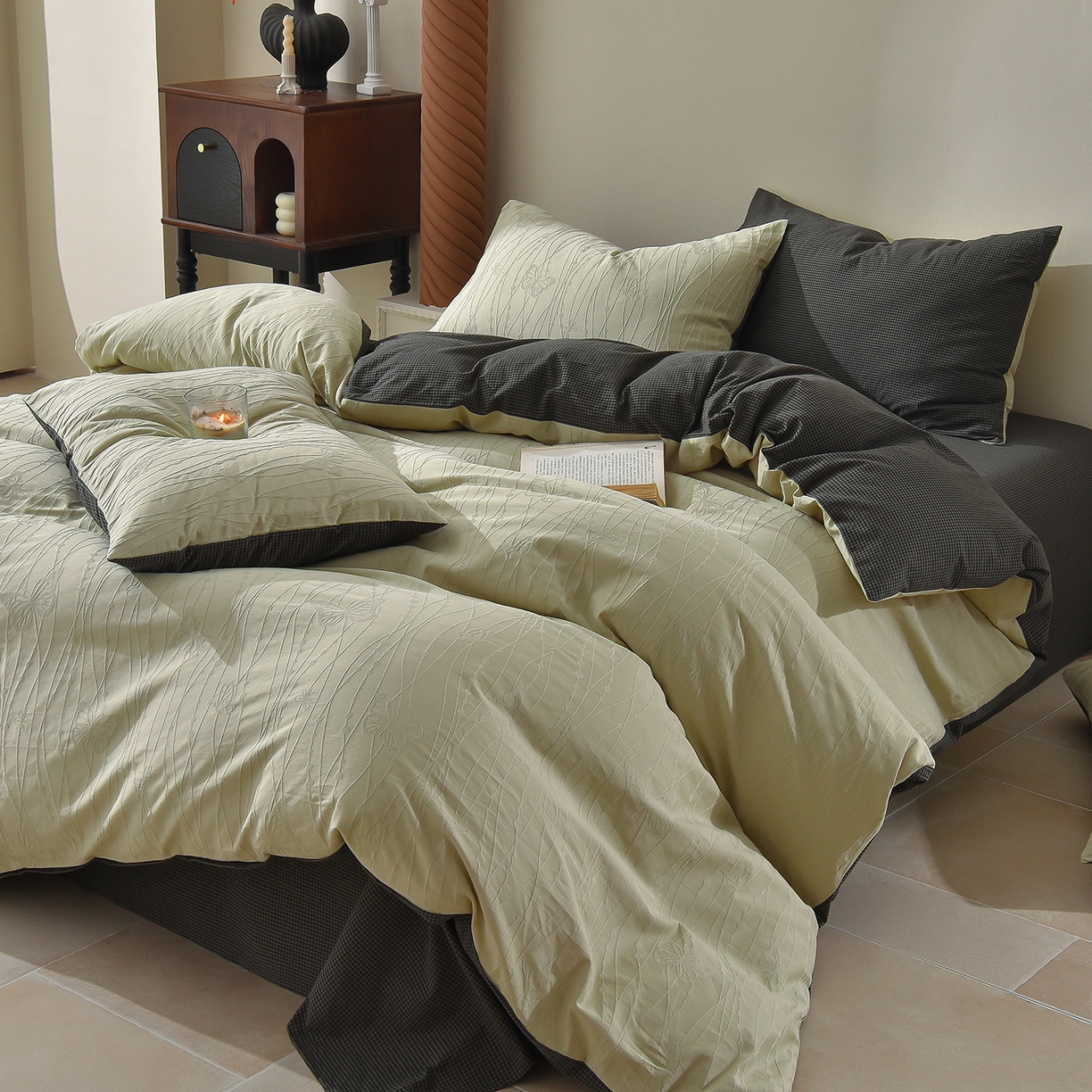 91家纺网 家纺一手货源 找家纺 炫拼家纺 2026新款A类60支水洗棉立体浮雕提花全棉四件套-幻蝶系列 幻蝶-绿光森林