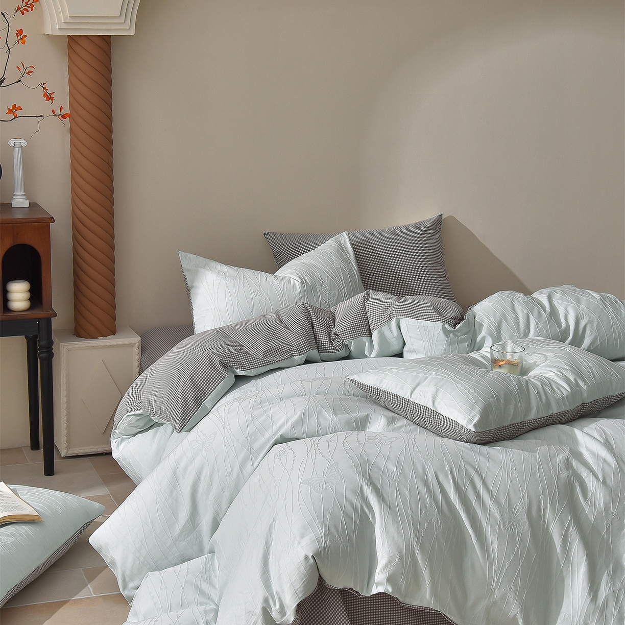 91家纺网 家纺一手货源 找家纺 炫拼家纺 2026新款A类60支水洗棉立体浮雕提花全棉四件套-幻蝶系列 幻蝶-奶绿