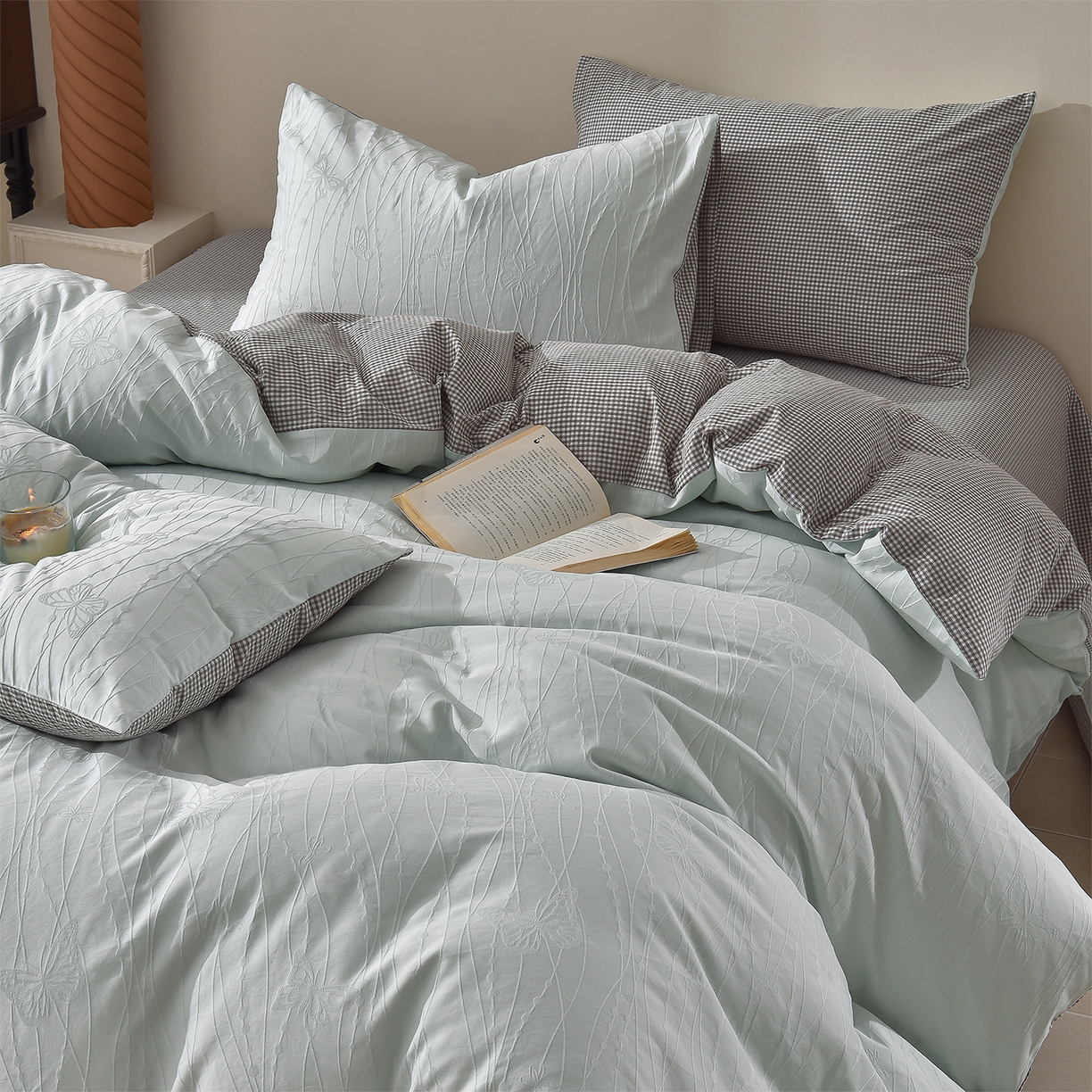 91家纺网 家纺一手货源 找家纺 炫拼家纺 2026新款A类60支水洗棉立体浮雕提花全棉四件套-幻蝶系列 幻蝶-奶绿