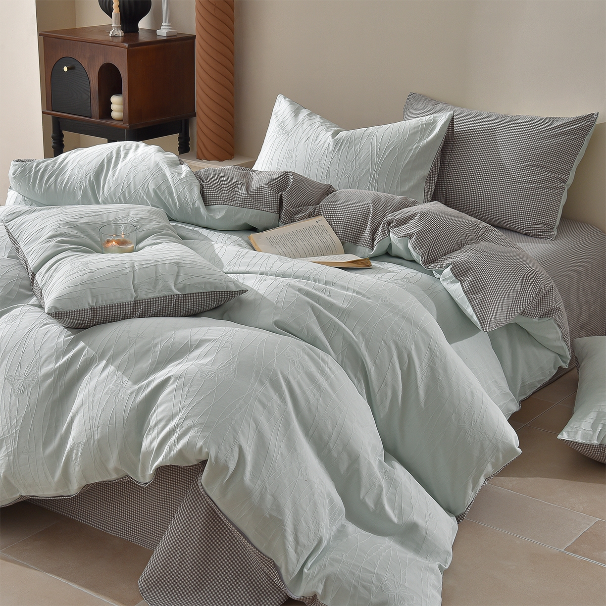 91家纺网 家纺一手货源 找家纺 炫拼家纺 2026新款A类60支水洗棉立体浮雕提花全棉四件套-幻蝶系列 幻蝶-奶绿