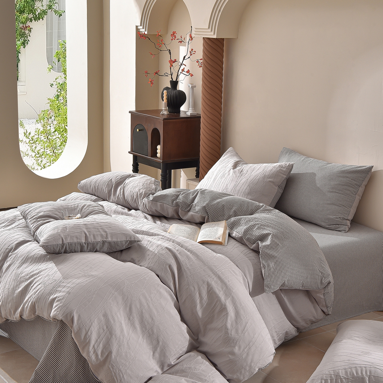 91家纺网 家纺一手货源 找家纺 炫拼家纺 2026新款A类60支水洗棉立体浮雕提花全棉四件套-幻蝶系列 幻蝶-星空灰