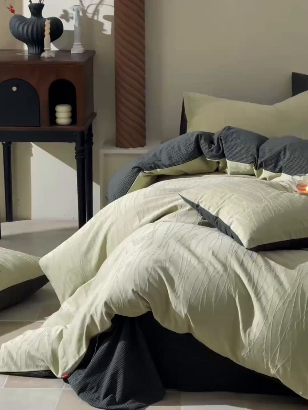 91家纺网 家纺一手货源 找家纺 炫拼家纺 2026新款A类60支水洗棉立体浮雕提花全棉四件套-幻蝶系列 幻蝶-绿光森林