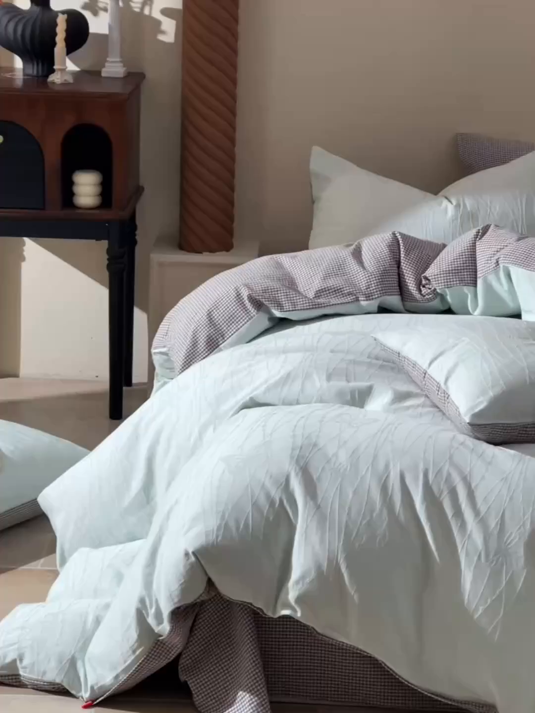 91家纺网 家纺一手货源 找家纺 炫拼家纺 2026新款A类60支水洗棉立体浮雕提花全棉四件套-幻蝶系列 幻蝶-奶绿