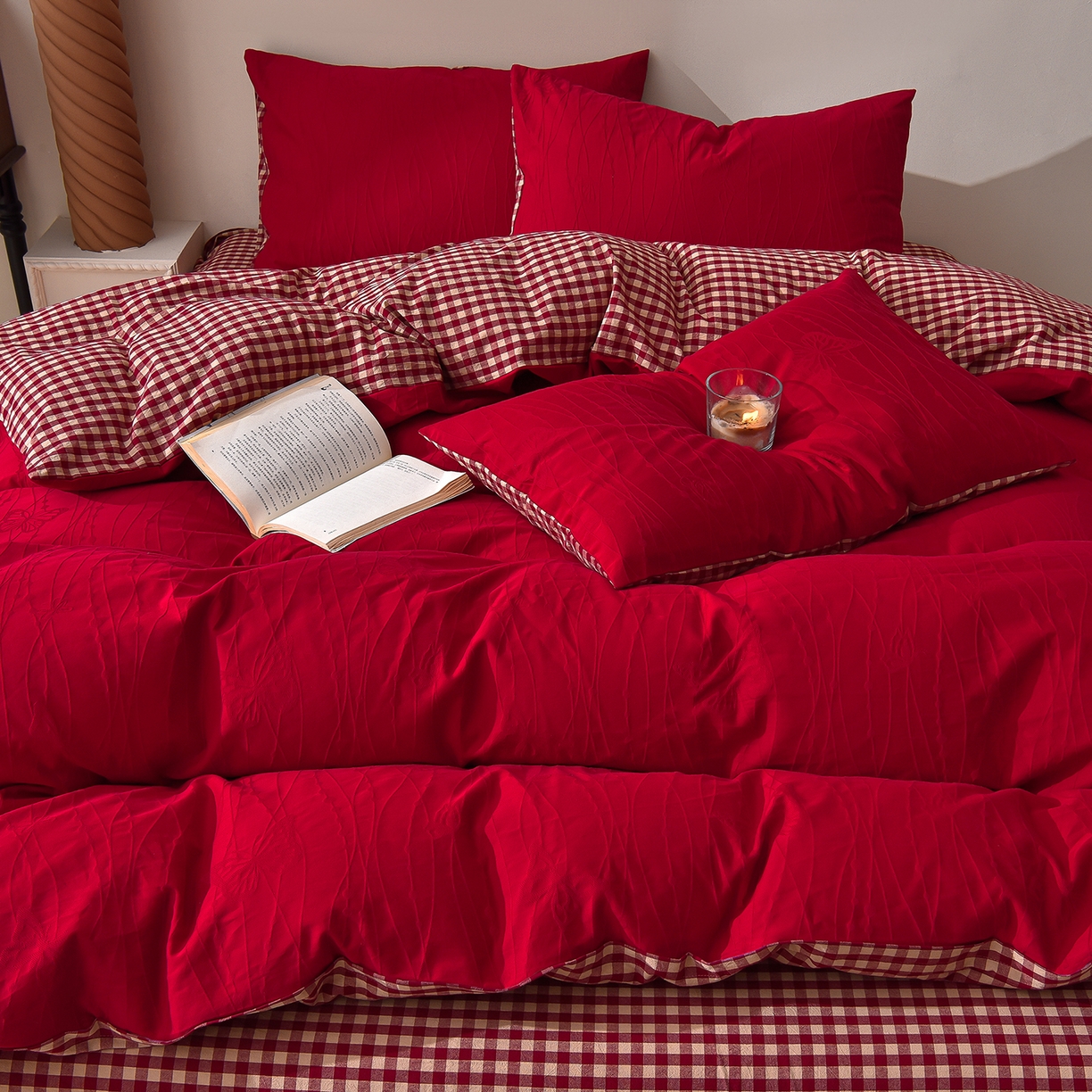 91家纺网 家纺一手货源 找家纺 炫拼家纺 2026新款A类60支水洗棉立体浮雕提花全棉四件套-幻蝶系列 幻蝶-中国红