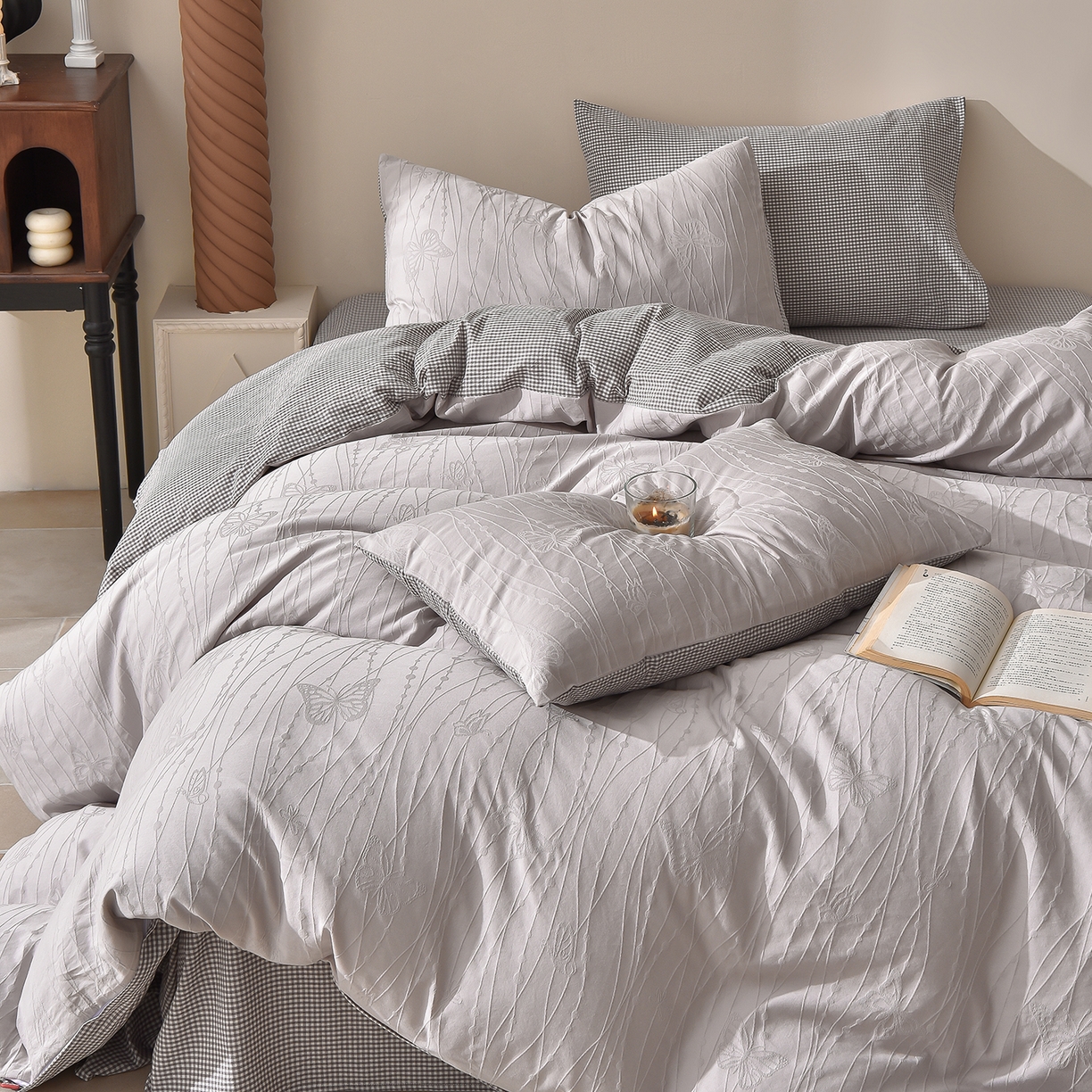 91家纺网 家纺一手货源 找家纺 炫拼家纺 2026新款A类60支水洗棉立体浮雕提花全棉四件套-幻蝶系列 幻蝶-星空灰