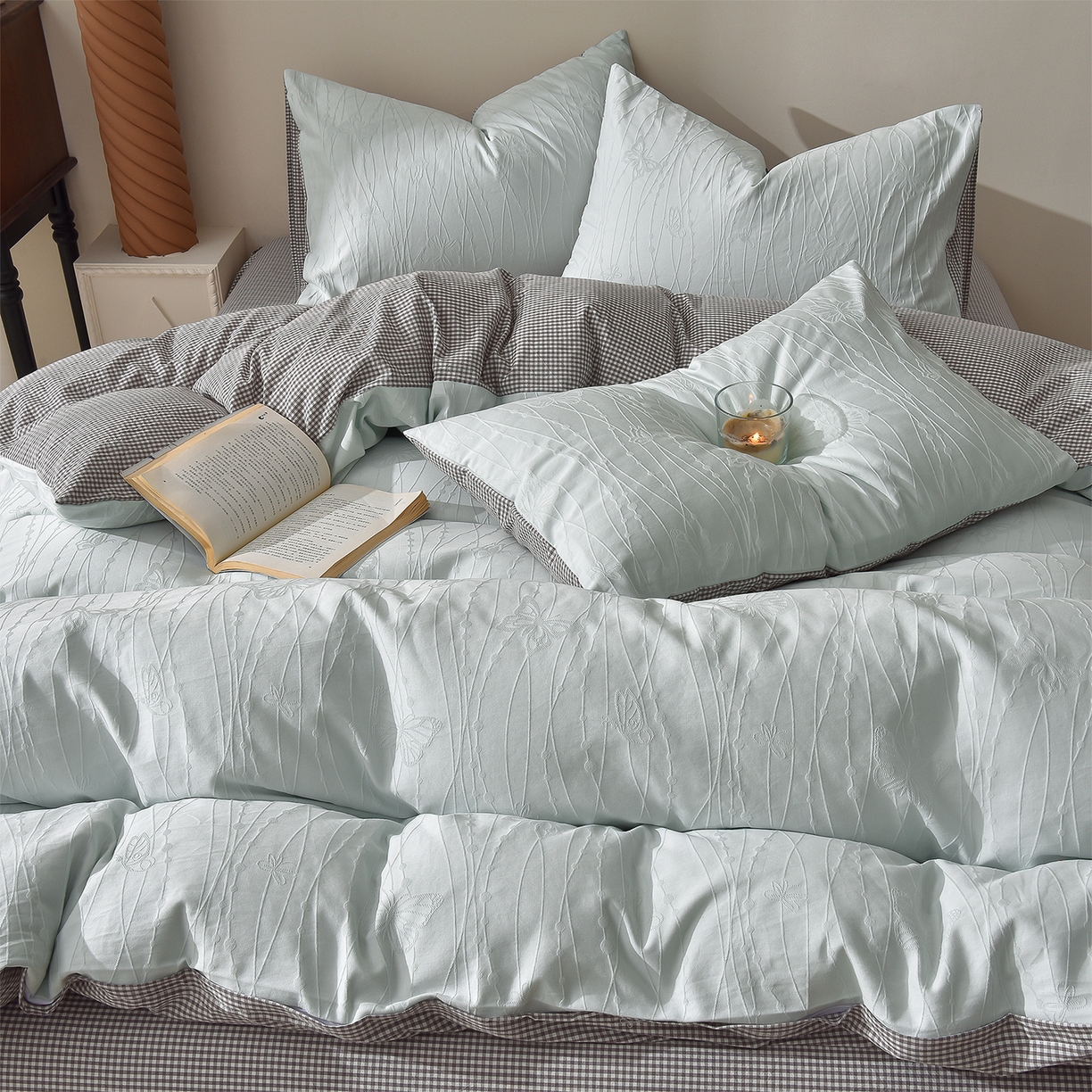 91家纺网 家纺一手货源 找家纺 炫拼家纺 2026新款A类60支水洗棉立体浮雕提花全棉四件套-幻蝶系列 幻蝶-奶绿