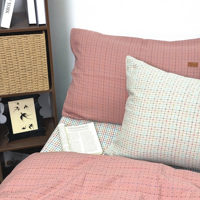 91家纺网 家纺一手货源 找家纺 双层纱家居 2025新款彩虹格全棉纯棉色织提花四件套 彩虹格米白+粉