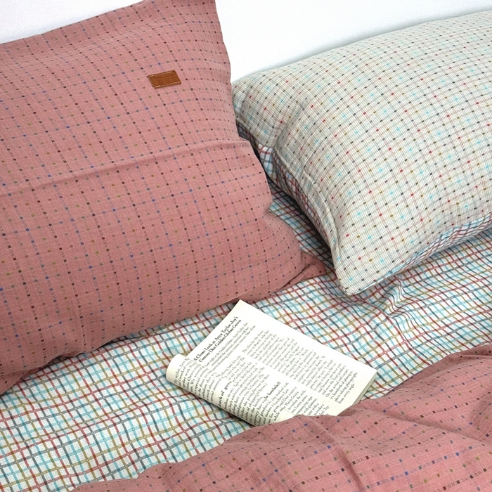 91家纺网 家纺一手货源 找家纺 双层纱家居 2025新款彩虹格全棉纯棉色织提花四件套 彩虹格米白+粉