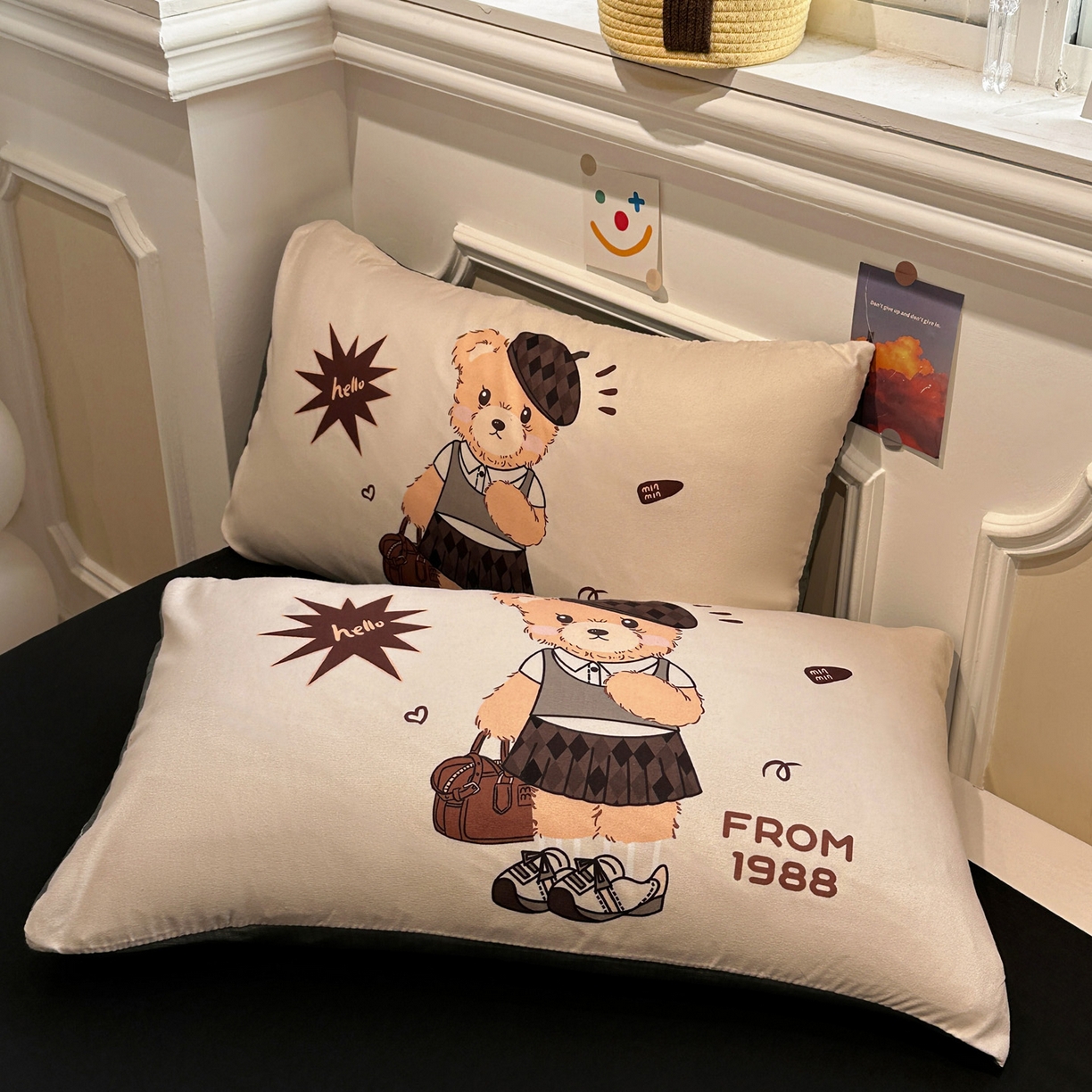 91家纺网 家纺一手货源 找家纺 花伞家居 2026新款老钱学院风毛巾绣双层纱加厚四件套 苏格兰红格-露丝