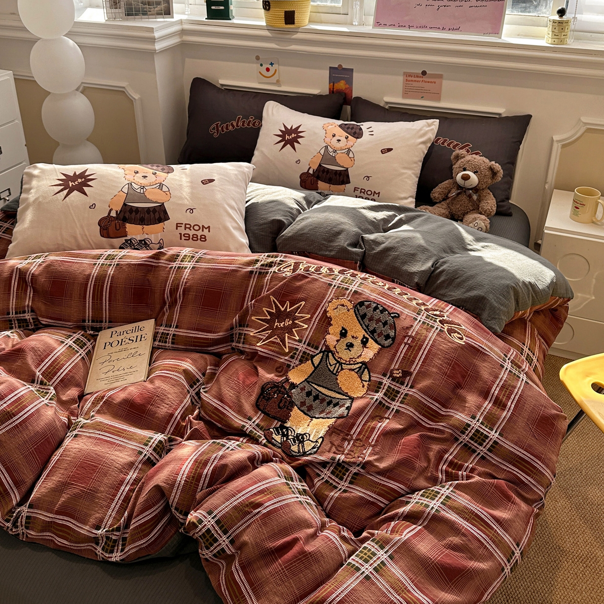 91家纺网 家纺一手货源 找家纺 花伞家居 2026新款老钱学院风毛巾绣双层纱加厚四件套 苏格兰红格-露丝