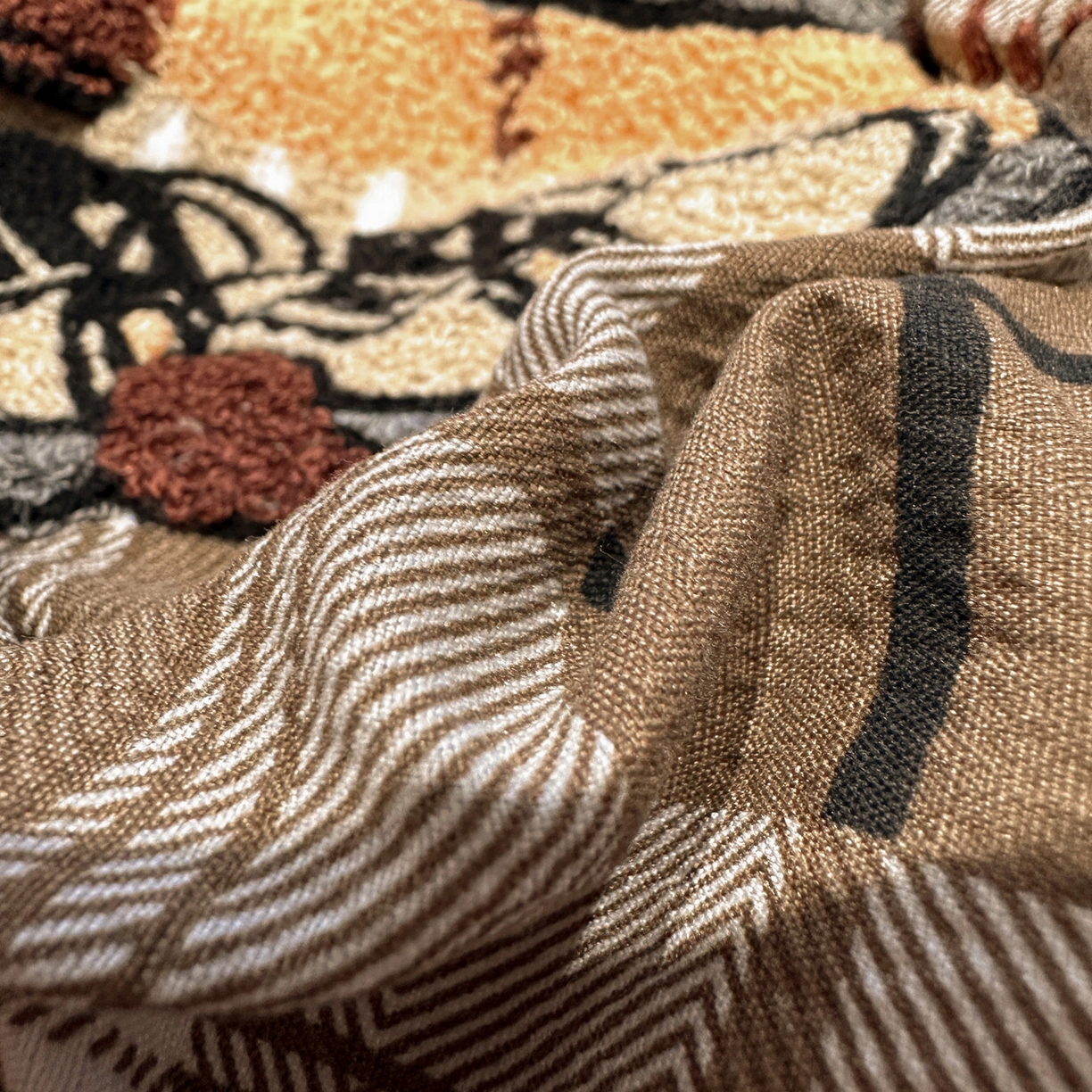 91家纺网 家纺一手货源 找家纺 花伞家居 2026新款老钱学院风毛巾绣双层纱加厚四件套 中古森系-露丝