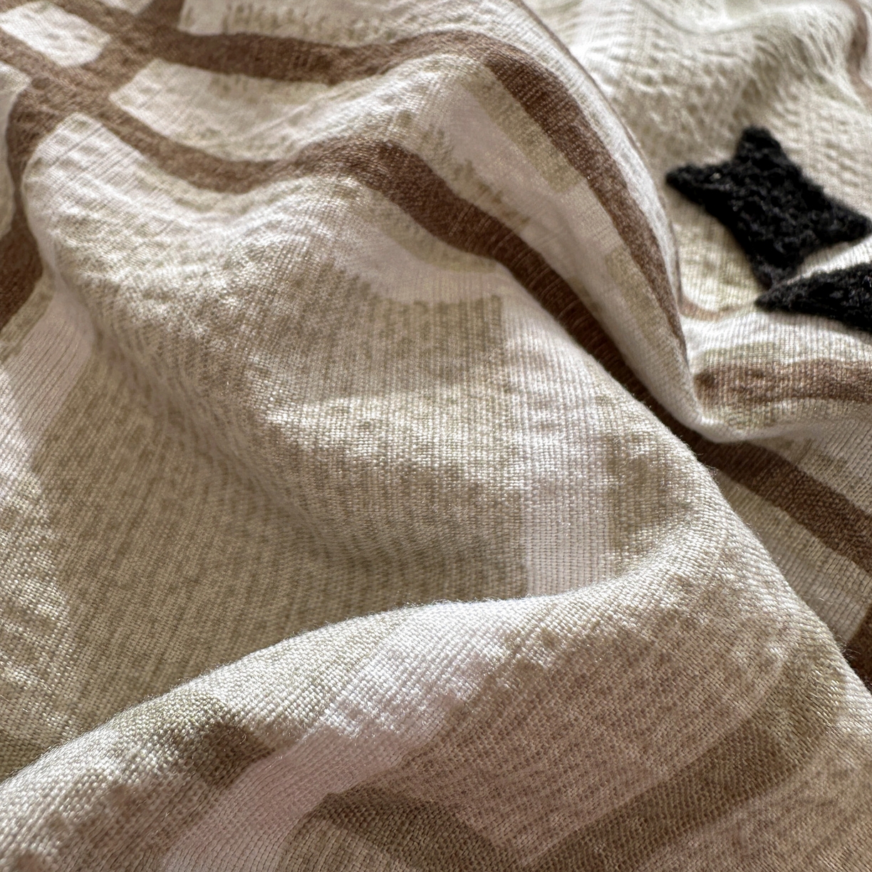 91家纺网 家纺一手货源 找家纺 花伞家居 2026新款老钱学院风毛巾绣双层纱加厚四件套 英伦格纹-瑞特