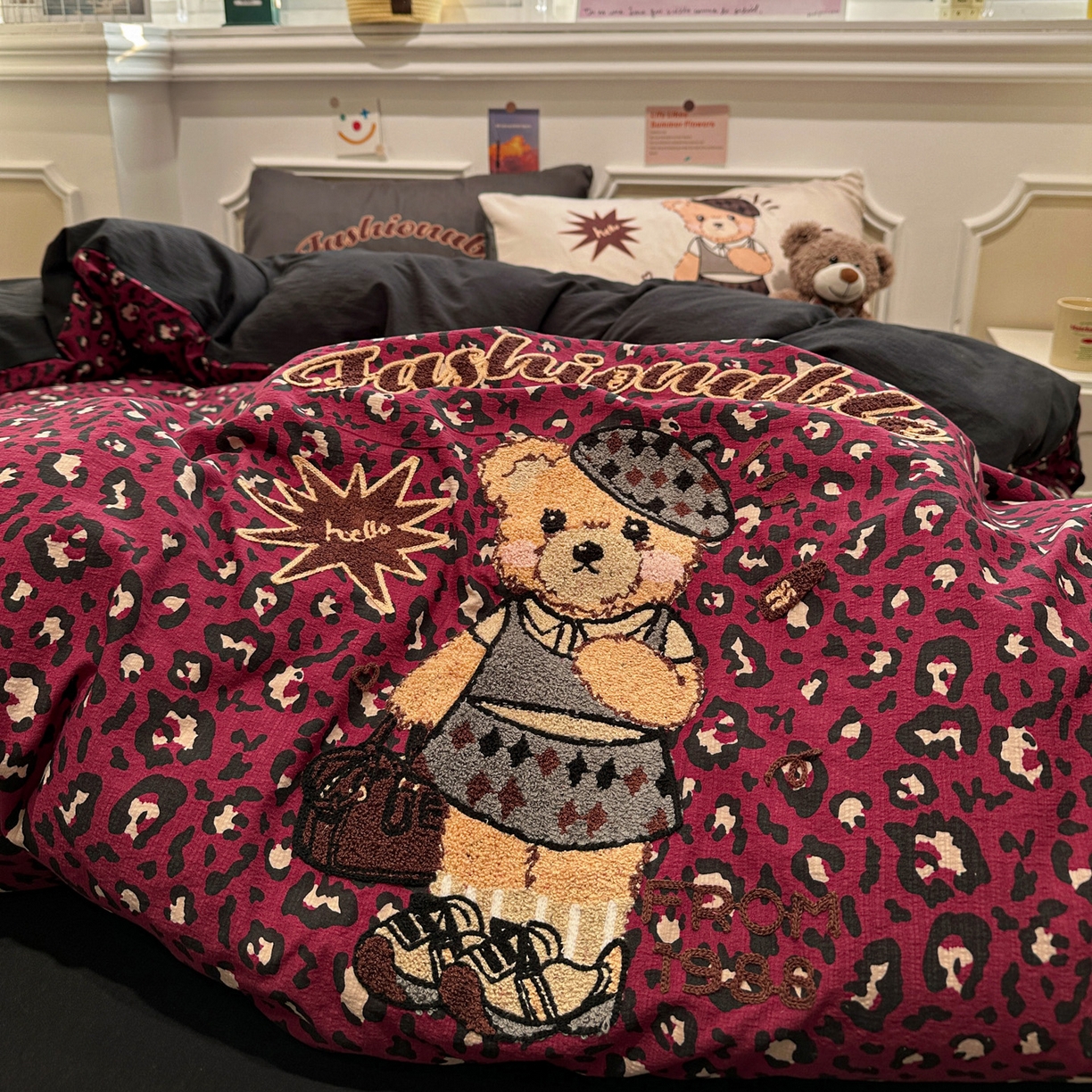 91家纺网 家纺一手货源 找家纺 花伞家居 2026新款老钱学院风毛巾绣双层纱加厚四件套 热情豹纹-露丝