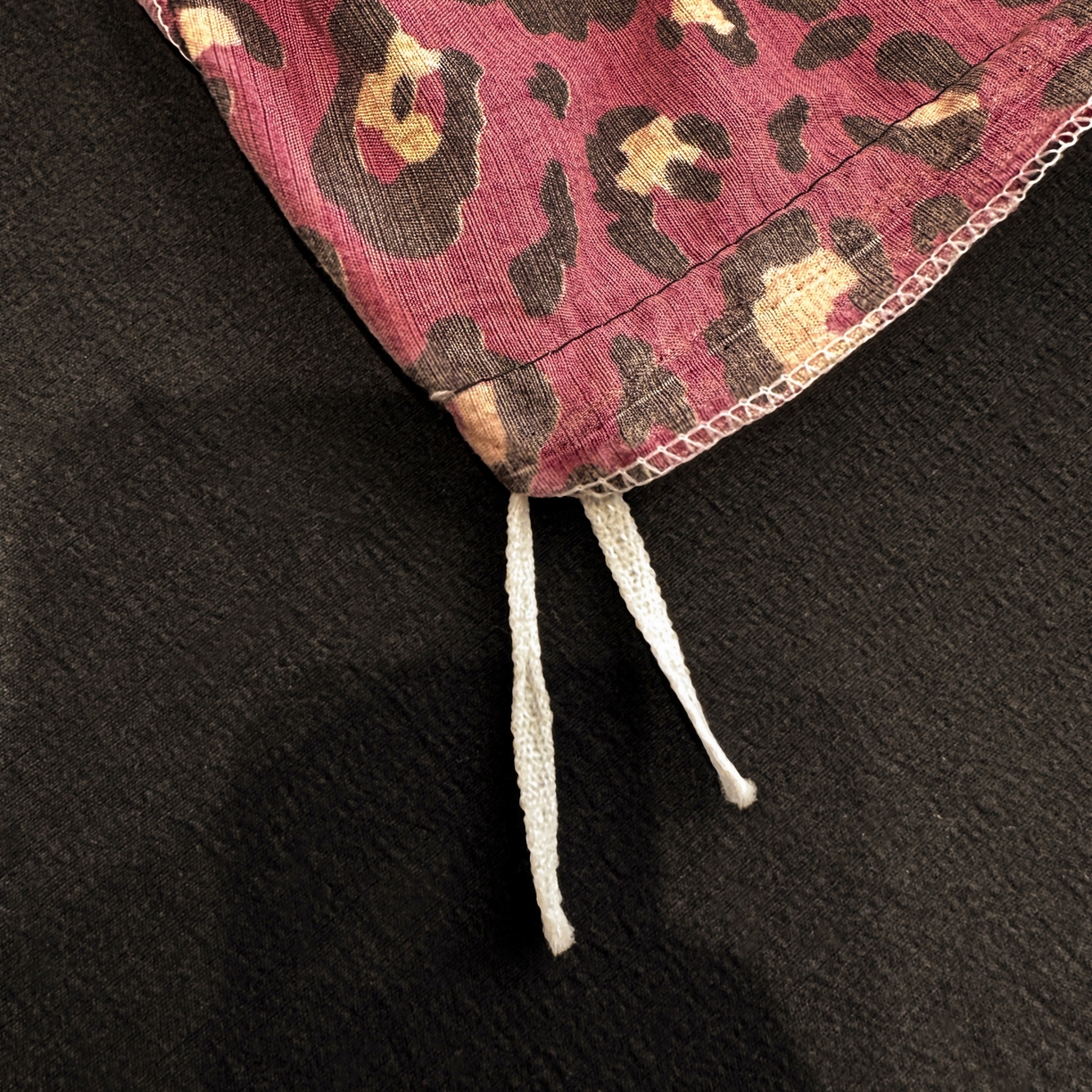 91家纺网 家纺一手货源 找家纺 花伞家居 2026新款老钱学院风毛巾绣双层纱加厚四件套 热情豹纹-露丝