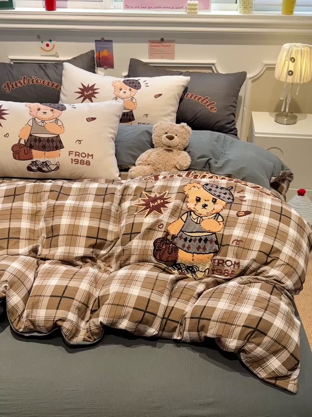 91家纺网 家纺一手货源 找家纺 花伞家居 2026新款老钱学院风毛巾绣双层纱加厚四件套 中古森系-露丝