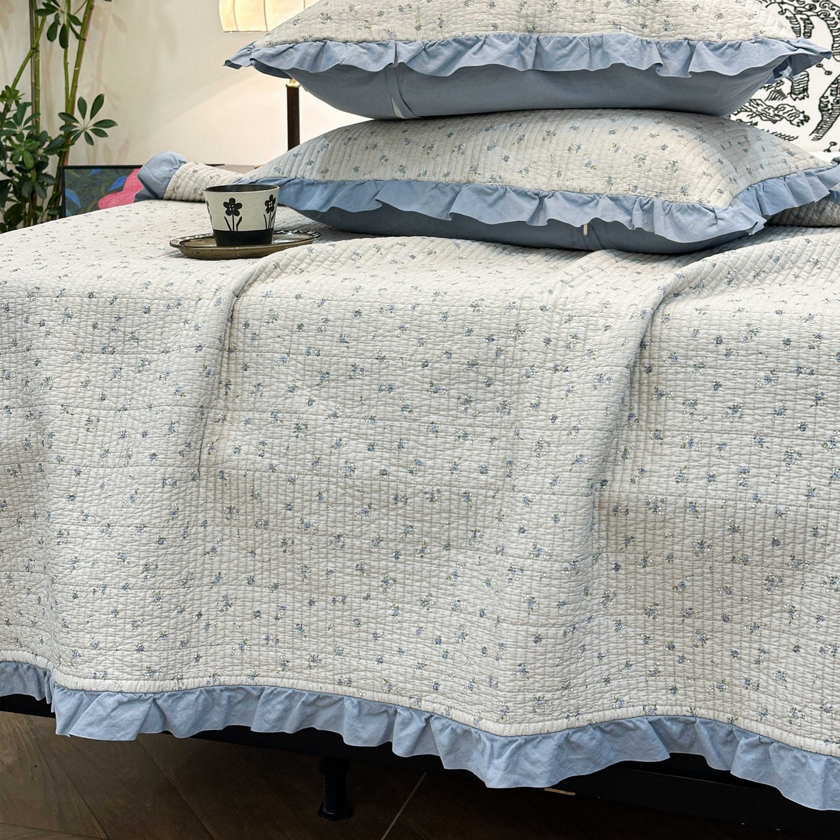 91家纺网 家纺一手货源 找家纺 床盖工厂店 2026新款小花边双面全棉填充棉花床盖三件套 虹光兰花（兰）