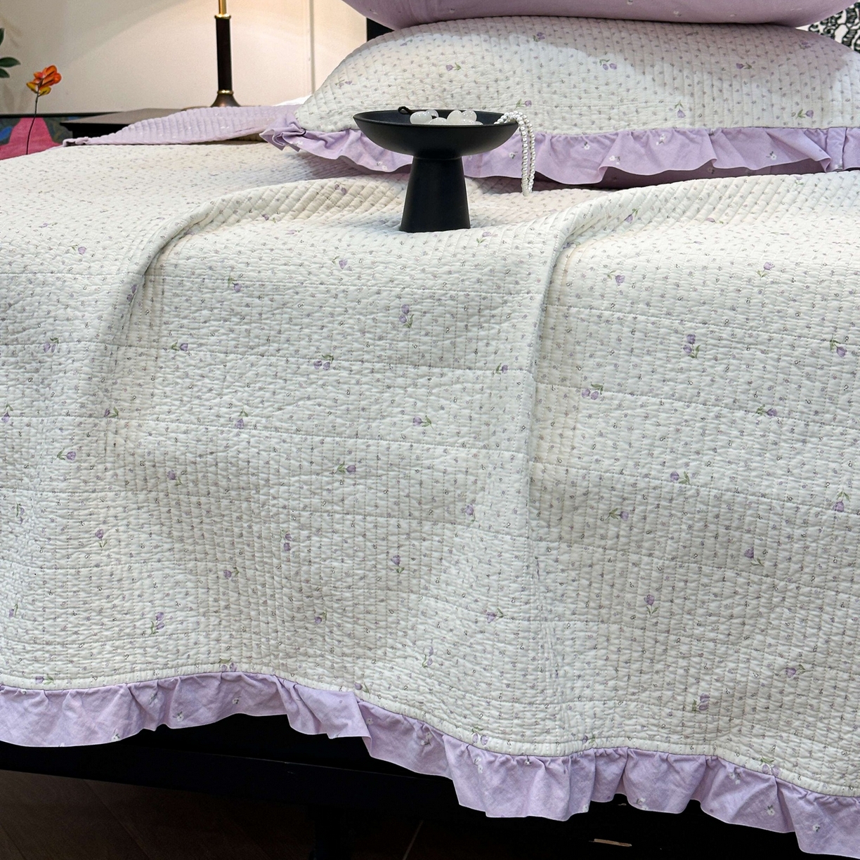 91家纺网 家纺一手货源 找家纺 床盖工厂店 2026新款小花边双面全棉填充棉花床盖三件套 花下诗页