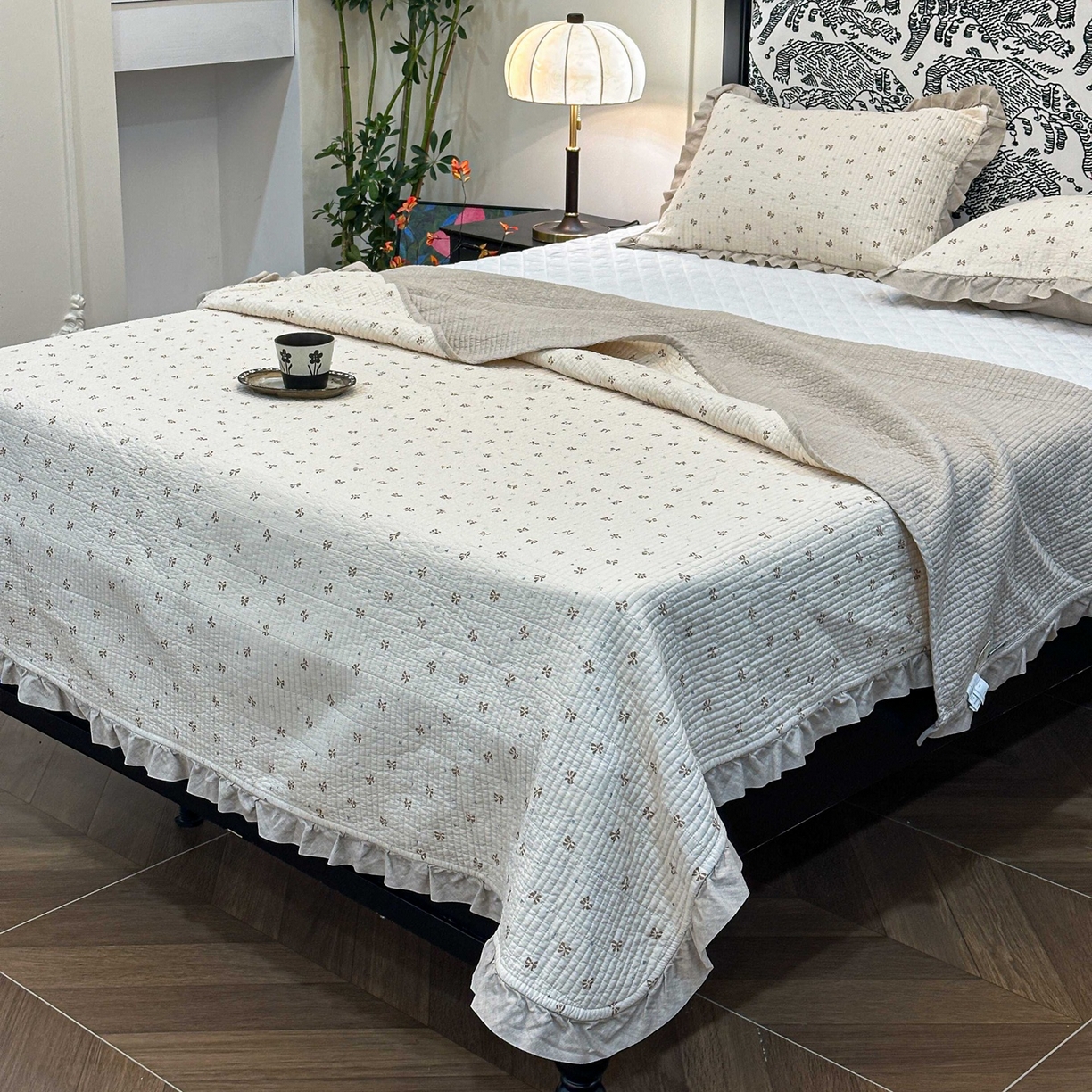 床盖工厂店 2026新款小花边双面全棉填充棉花床盖三件套 曼城蝴蝶