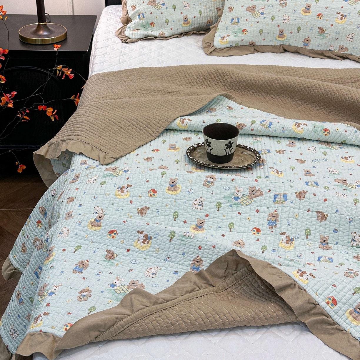 91家纺网 家纺一手货源 找家纺 床盖工厂店 2026新款小花边双面全棉填充棉花床盖三件套 柯基小镇