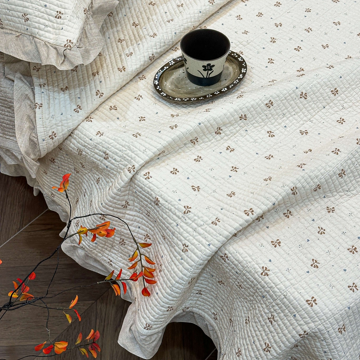 91家纺网 家纺一手货源 找家纺 床盖工厂店 2026新款小花边双面全棉填充棉花床盖三件套 曼城蝴蝶