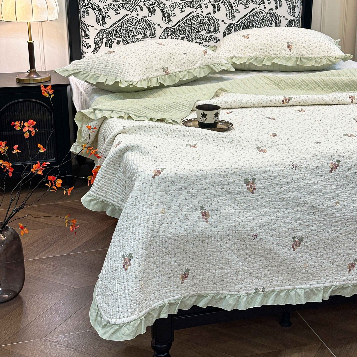 91家纺网 家纺一手货源 找家纺 床盖工厂店 2026新款小花边双面全棉填充棉花床盖三件套 紫珠漫（咖）