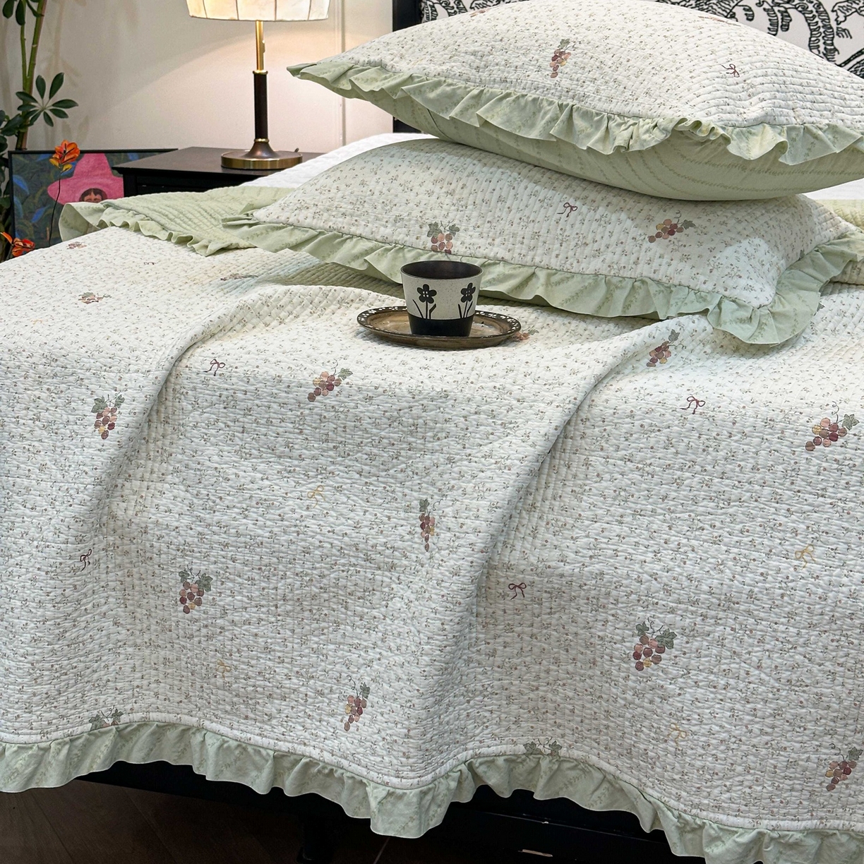 91家纺网 家纺一手货源 找家纺 床盖工厂店 2026新款小花边双面全棉填充棉花床盖三件套 紫珠漫（咖）