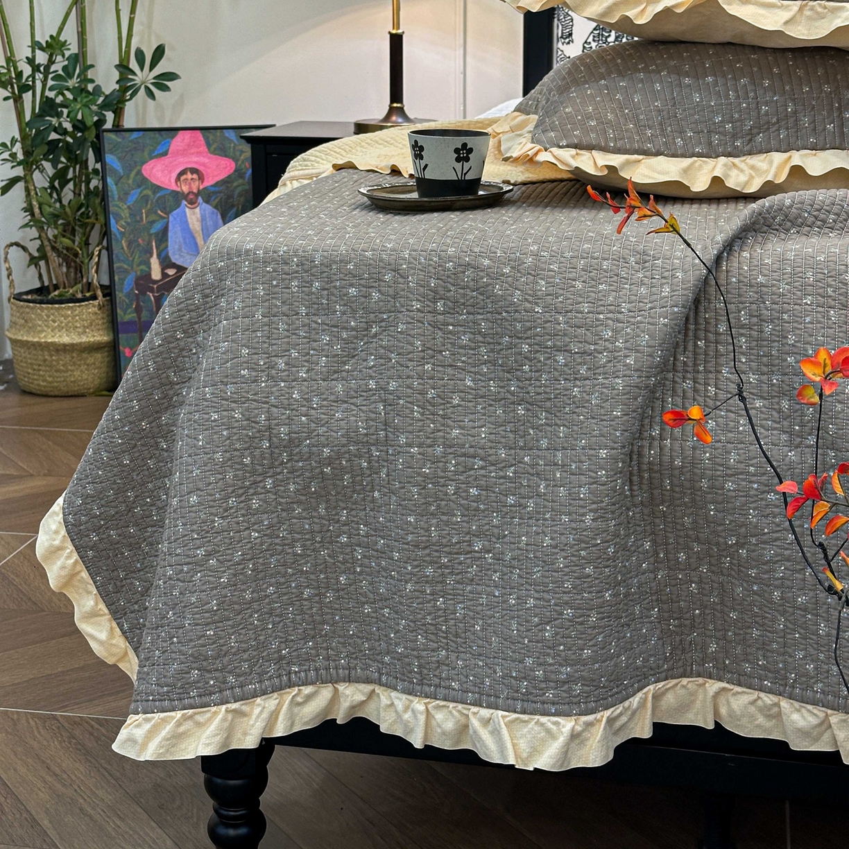 91家纺网 家纺一手货源 找家纺 床盖工厂店 2026新款小花边双面全棉填充棉花床盖三件套 简花影（咖）