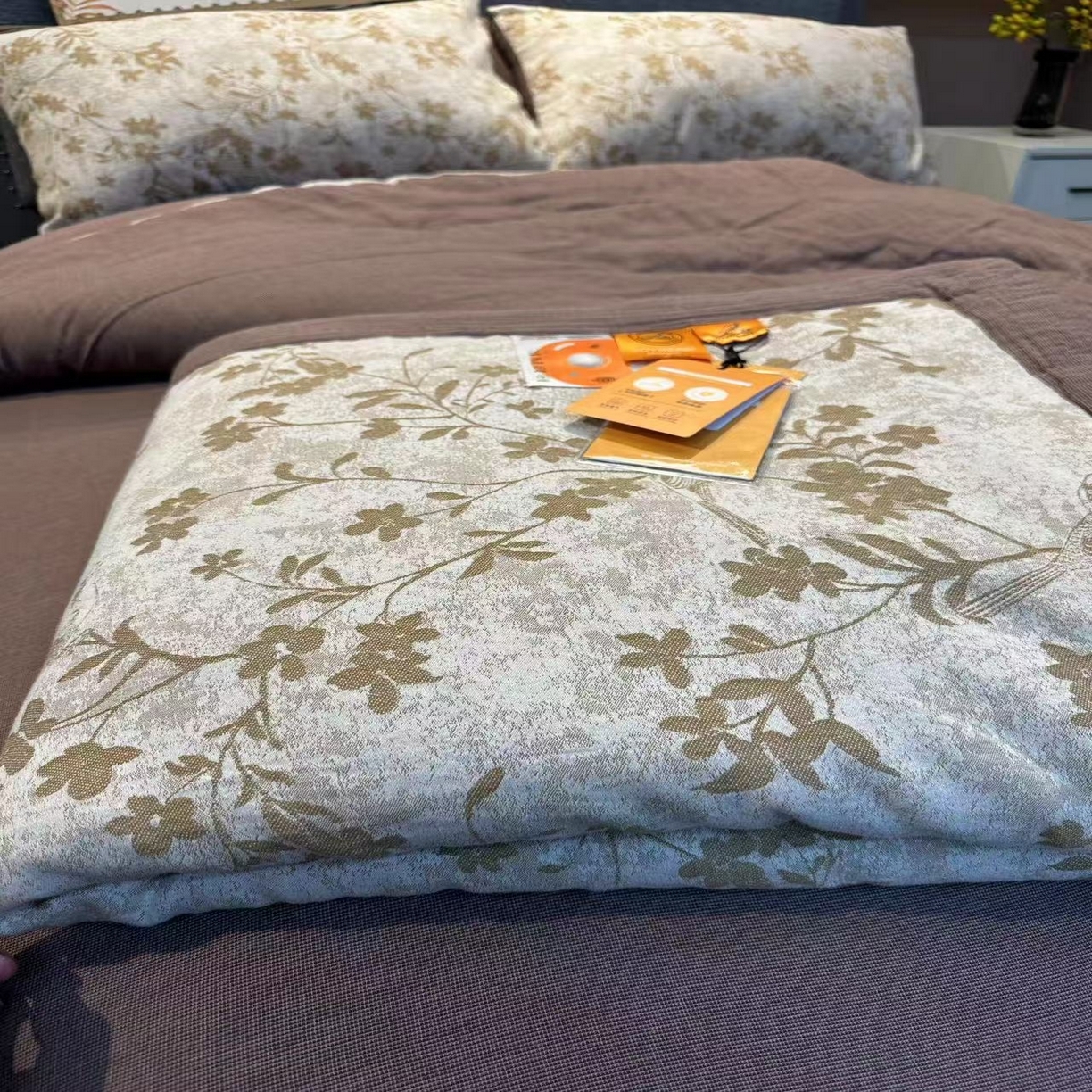 91家纺网 家纺一手货源 找家纺 双层纱家居 2025新款AB版A版棉麻B版全棉纯棉色织提花双层纱四件套20%麻-花季 花季-彩纱金