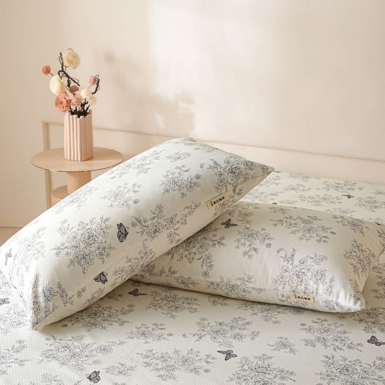 91家纺网 家纺一手货源 找家纺 涵宸家纺 2026新款全棉提花老粗布-单枕套 枕套-墨蝶