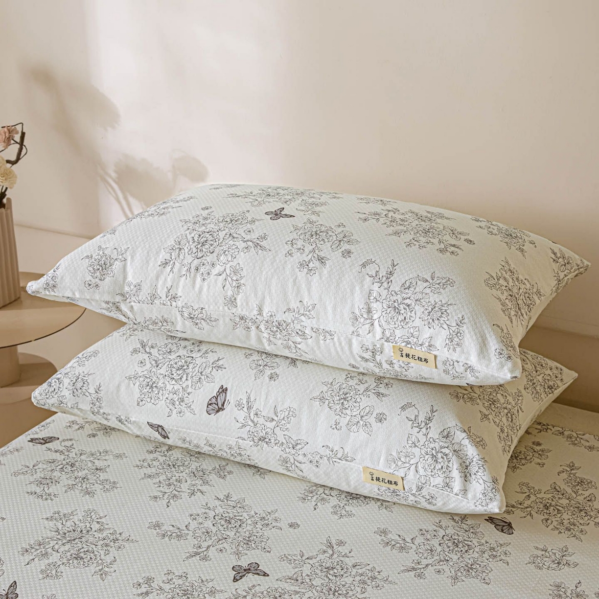 91家纺网 家纺一手货源 找家纺 涵宸家纺 2026新款全棉提花老粗布-单枕套 枕套-墨蝶