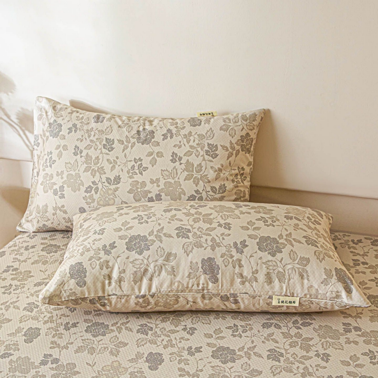91家纺网 家纺一手货源 找家纺 涵宸家纺 2026新款全棉提花老粗布-单枕套 枕套-藤间花
