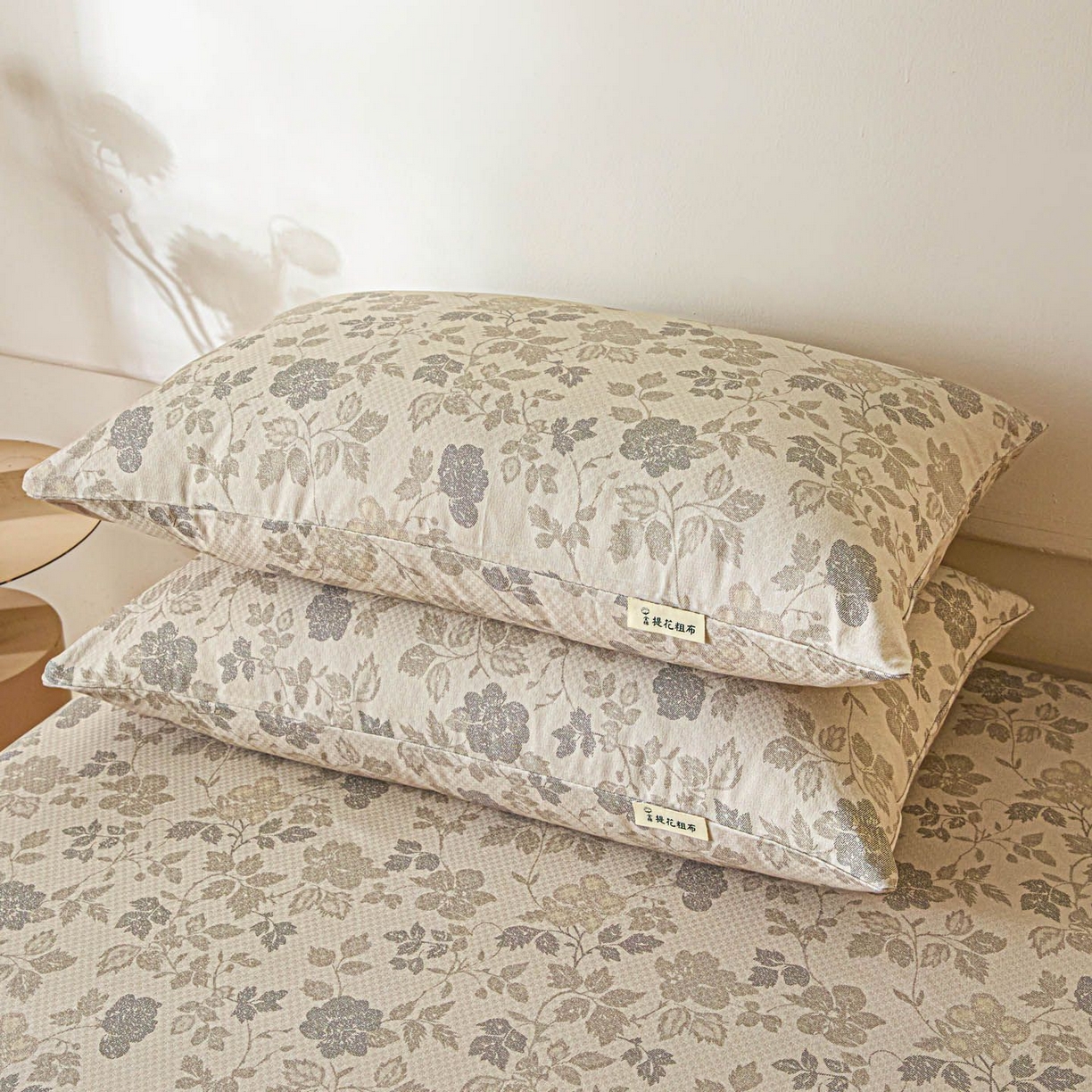 91家纺网 家纺一手货源 找家纺 涵宸家纺 2026新款全棉提花老粗布-单枕套 枕套-藤间花