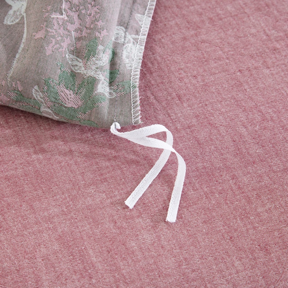 91家纺网 家纺一手货源 找家纺 双层纱家居 2025新款临江仙-粉全棉纯棉色织提花纽扣款四件套 临江仙-蓝