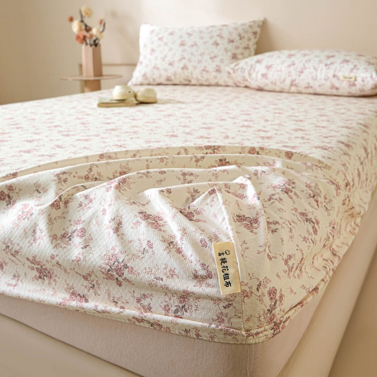 91家纺网 家纺一手货源 找家纺 涵宸家纺 2026新款全棉提花老粗布-单床笠 床笠-粉色恋人