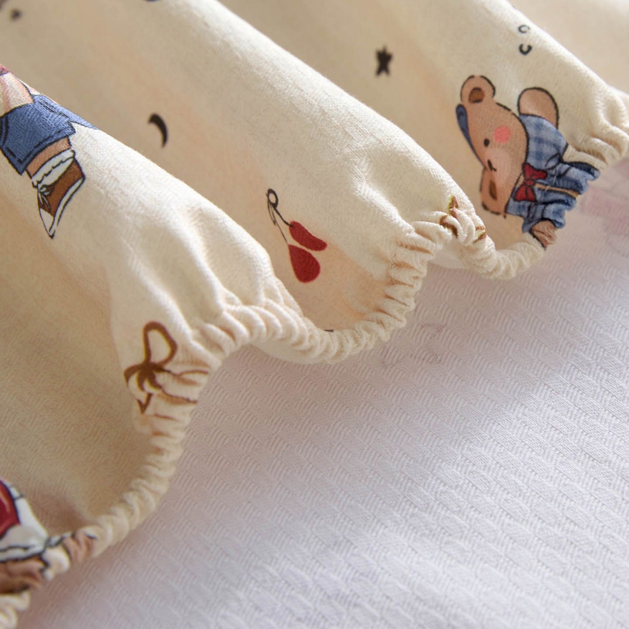 91家纺网 家纺一手货源 找家纺 涵宸家纺 2026新款全棉提花老粗布-单床笠 床笠-活力熊