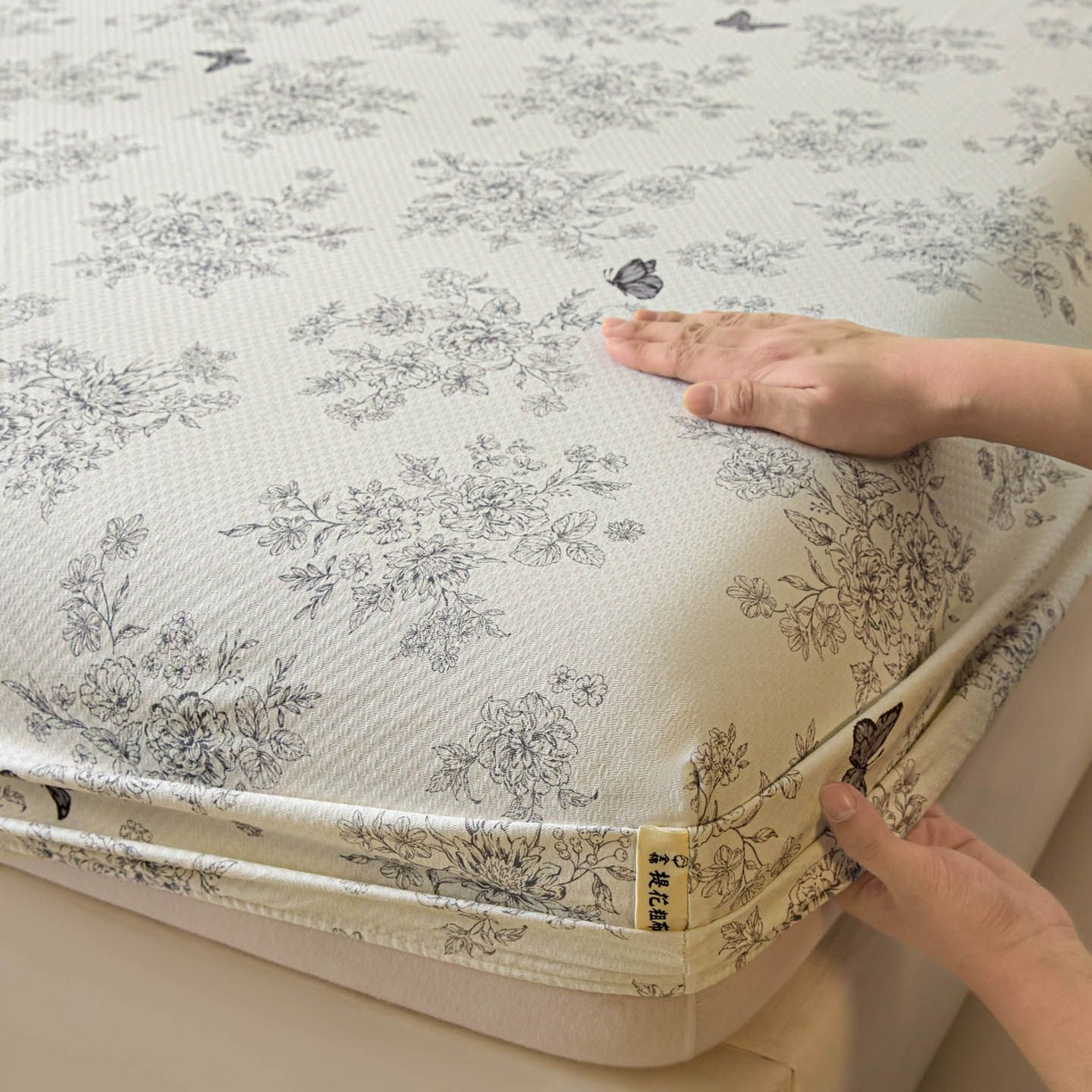 91家纺网 家纺一手货源 找家纺 涵宸家纺 2026新款全棉提花老粗布-单床笠 床笠-墨蝶