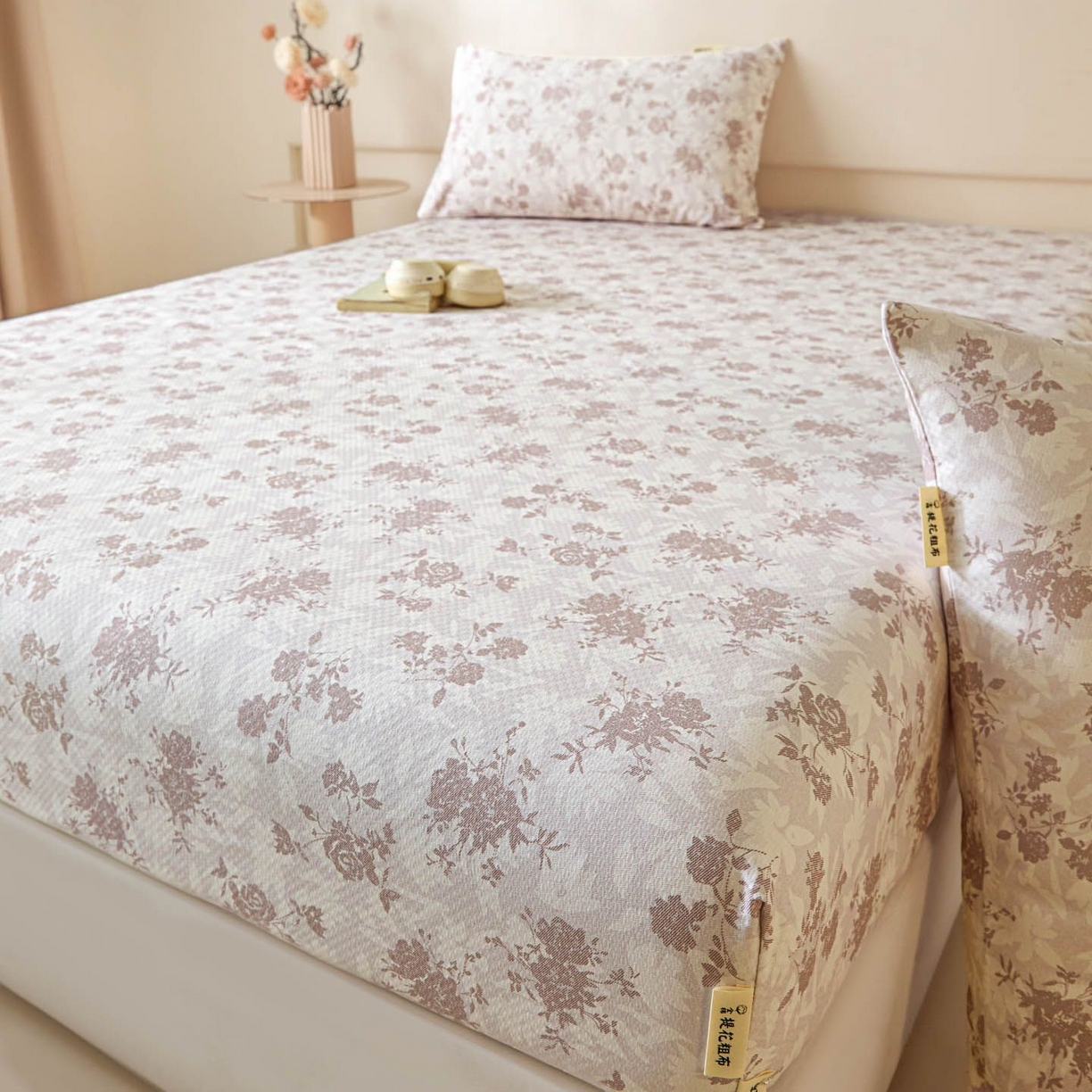 91家纺网 家纺一手货源 找家纺 涵宸家纺 2026新款全棉提花老粗布-单床笠 床笠-暖花甜梦