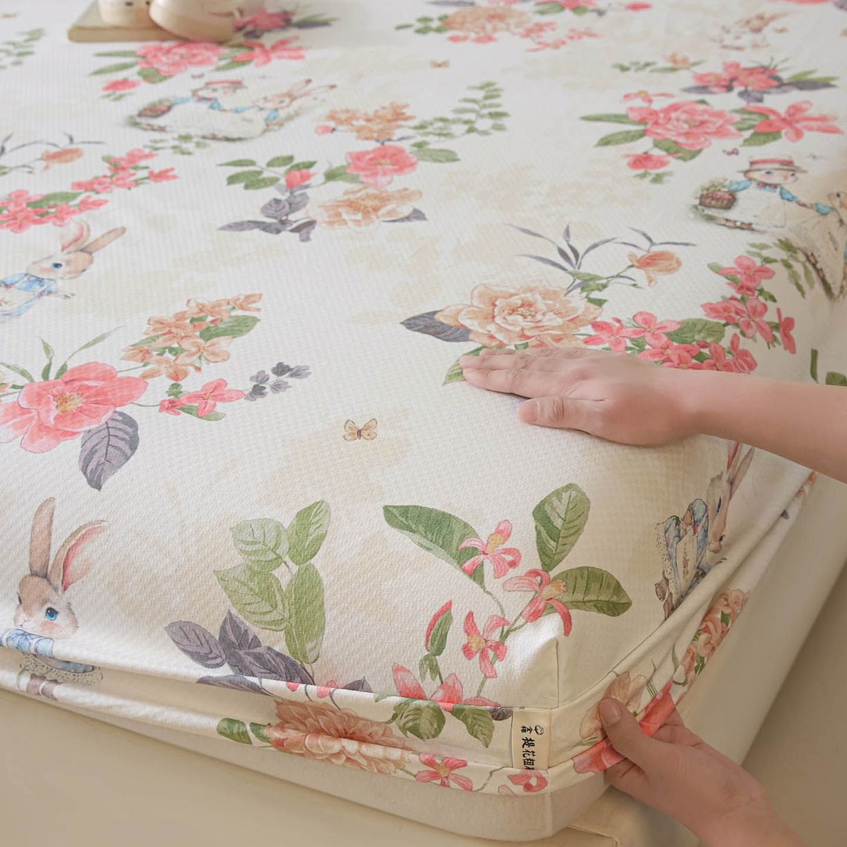 91家纺网 家纺一手货源 找家纺 涵宸家纺 2026新款全棉提花老粗布-单床笠 床笠-兔伴花