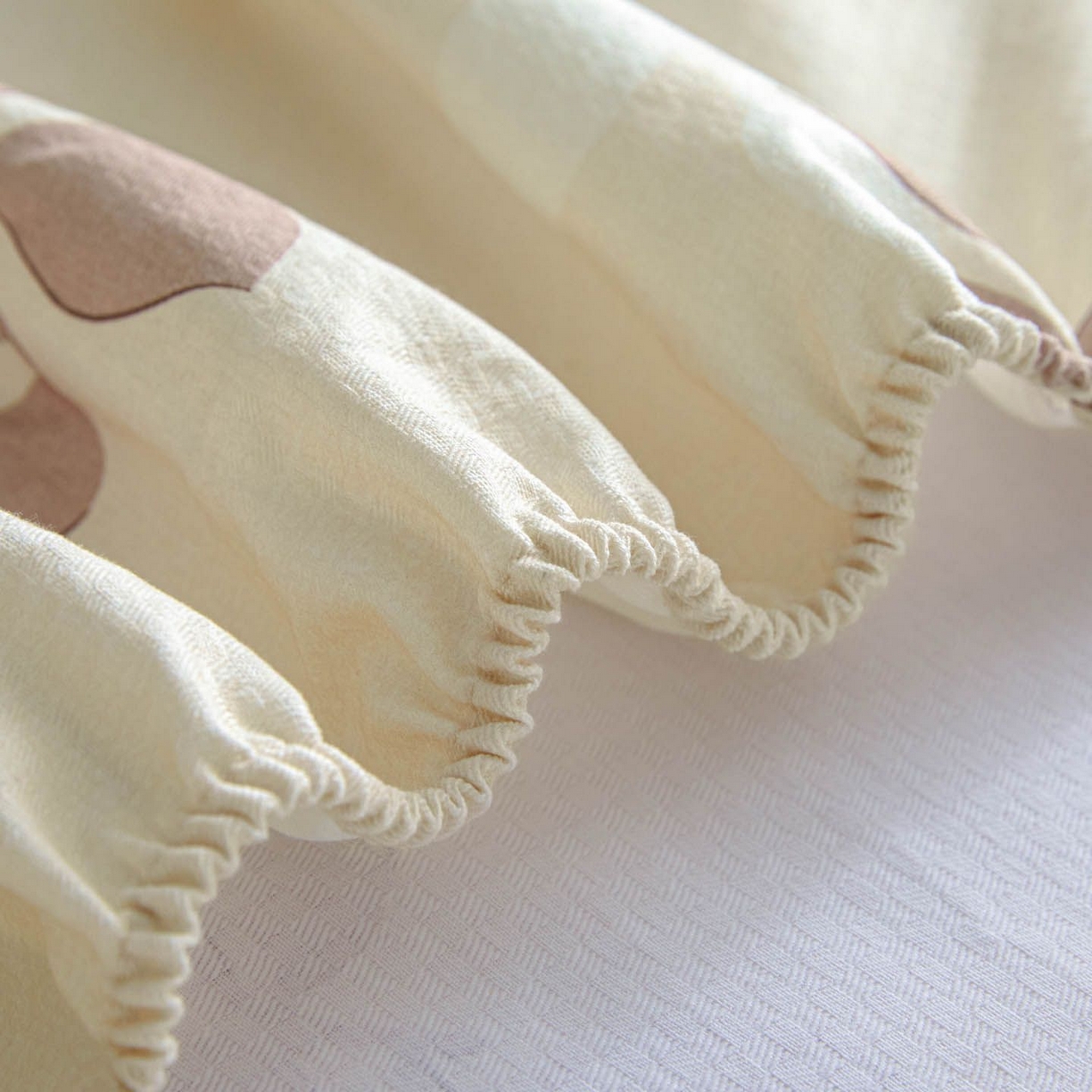 91家纺网 家纺一手货源 找家纺 涵宸家纺 2026新款全棉提花老粗布-单床笠 床笠-叶知秋