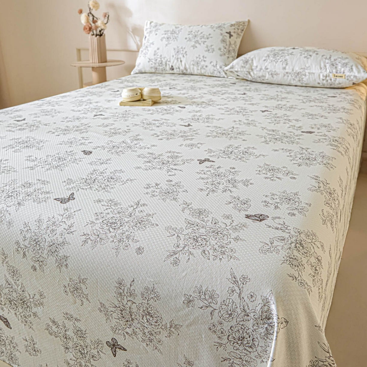 91家纺网 家纺一手货源 找家纺 涵宸家纺 2026新款全棉提花老粗布-单床单 床单-墨蝶