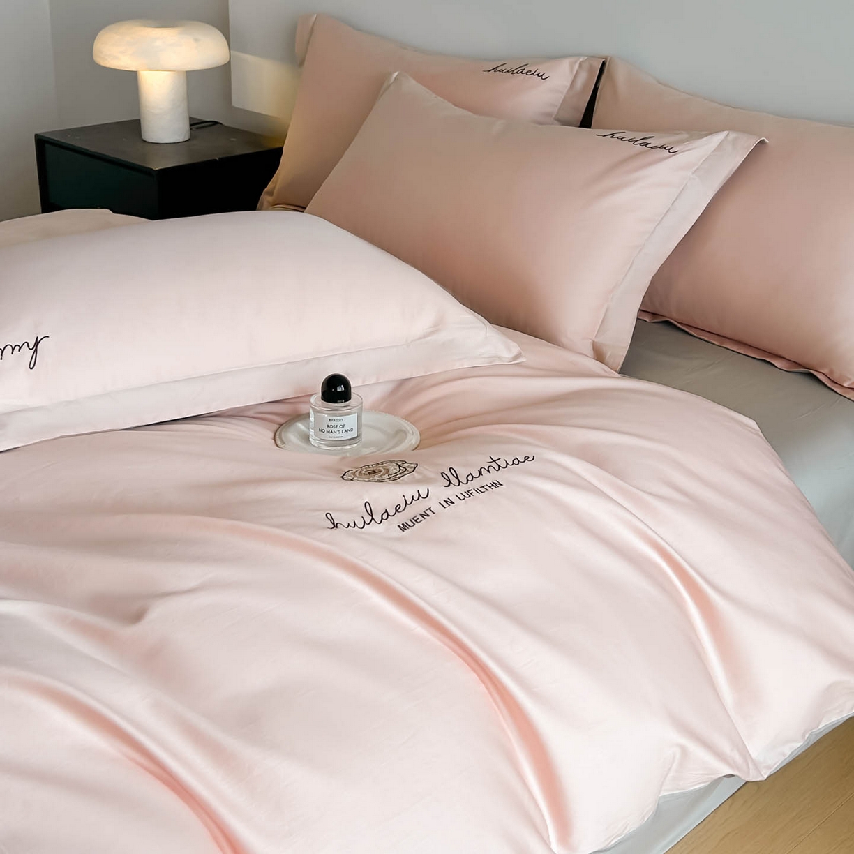 91家纺网 家纺一手货源 找家纺 涵宸家纺 2026新款全棉工艺款四件套-西雅图 西雅图-粉