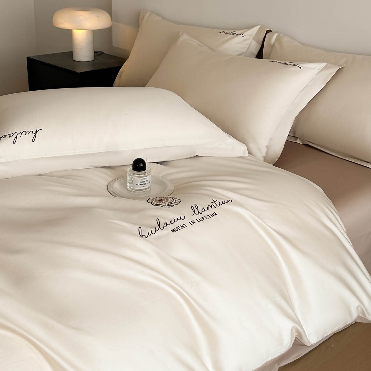 91家纺网 家纺一手货源 找家纺 涵宸家纺 2026新款全棉工艺款四件套-西雅图 西雅图-奶白