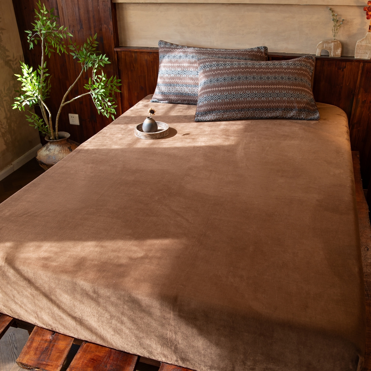 91家纺网 家纺一手货源 找家纺 （总）双层纱家居 2025新款棉加绒A版双层纱B版德绒四件套