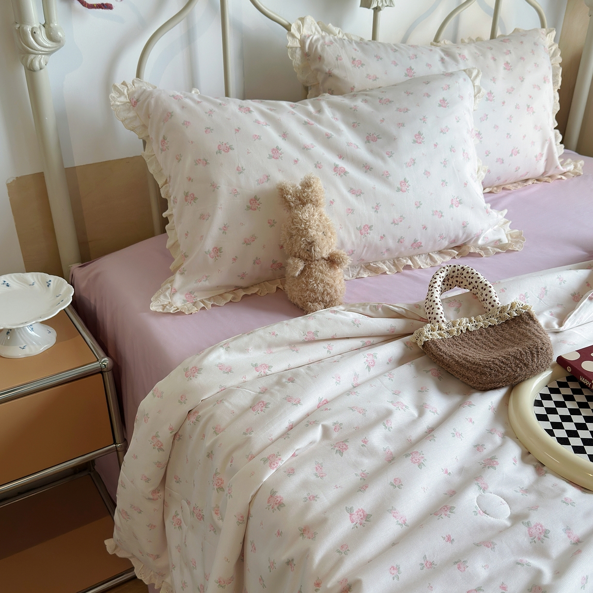 91家纺网 家纺一手货源 找家纺 绫韵家纺 2026新品夏季韩式浪漫小花边空调被夏被薄被子套件系列 艾米丽