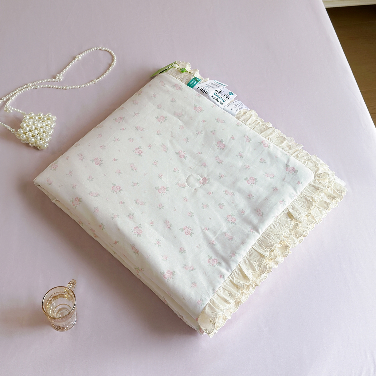 91家纺网 家纺一手货源 找家纺 绫韵家纺 2026新品夏季韩式浪漫小花边空调被夏被薄被子套件系列 艾米丽