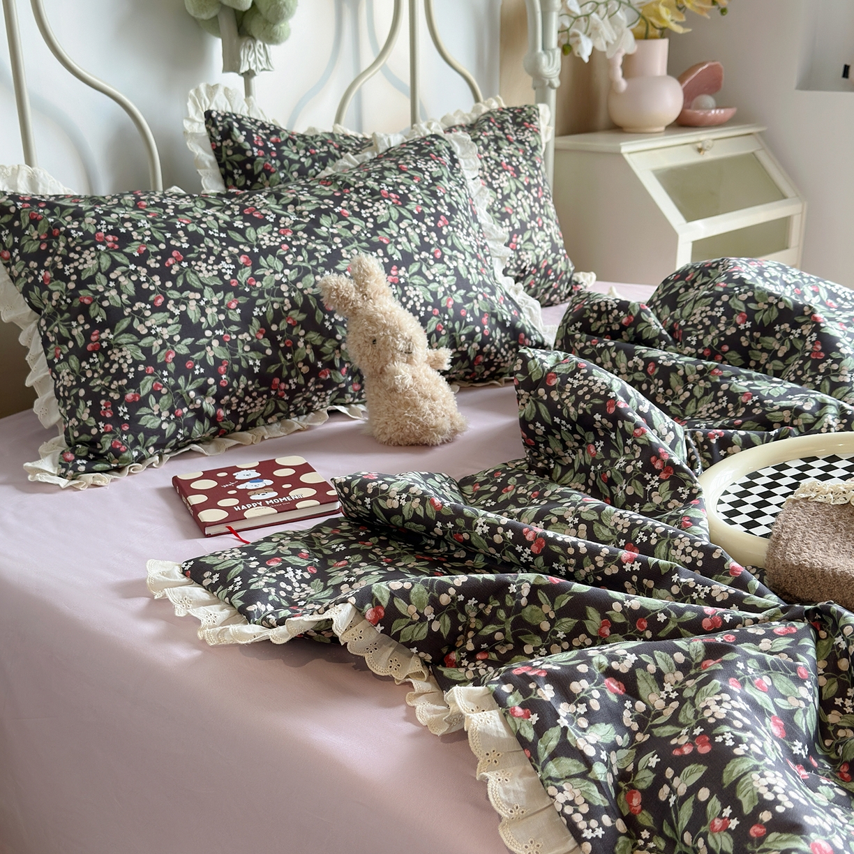 91家纺网 家纺一手货源 找家纺 绫韵家纺 2026新品夏季韩式浪漫小花边空调被夏被薄被子套件系列 长相思