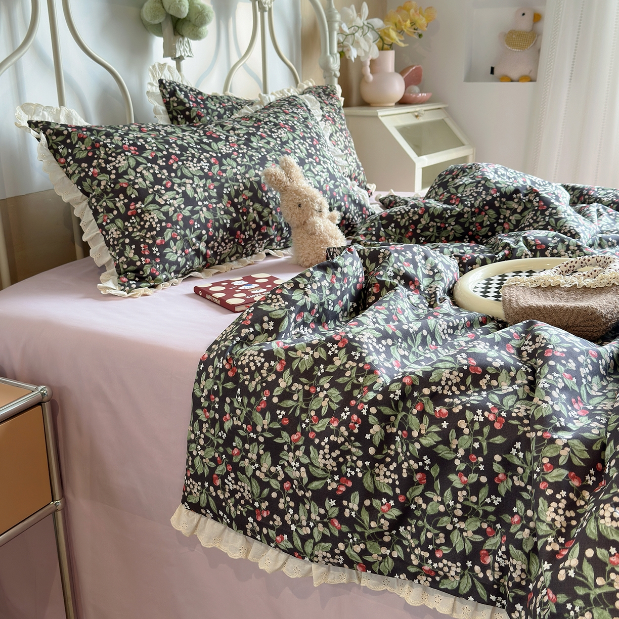 91家纺网 家纺一手货源 找家纺 绫韵家纺 2026新品夏季韩式浪漫小花边空调被夏被薄被子套件系列 长相思